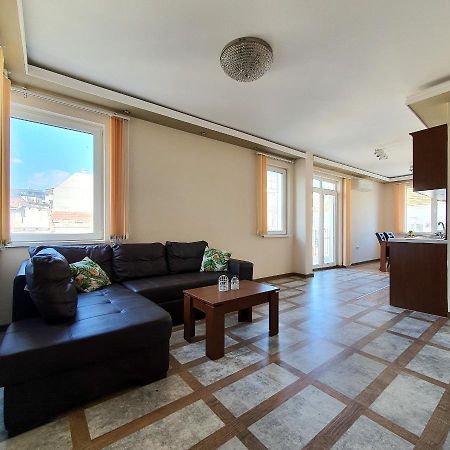 High Esteta Grand Apartment Бургас Екстериор снимка