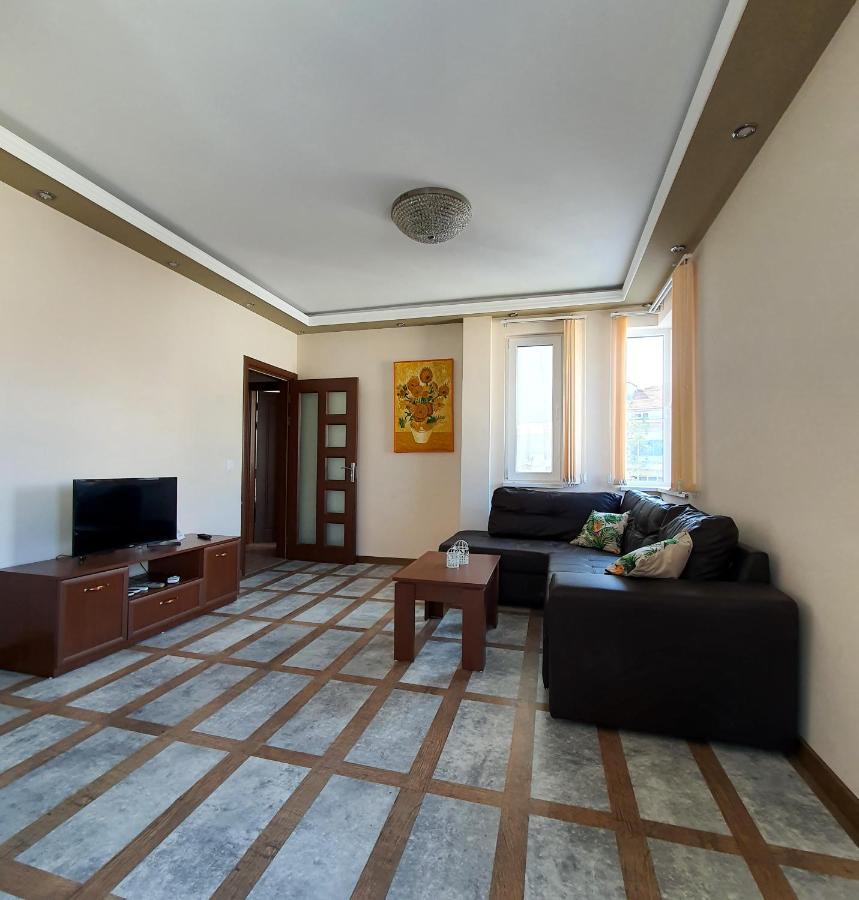 High Esteta Grand Apartment Бургас Екстериор снимка