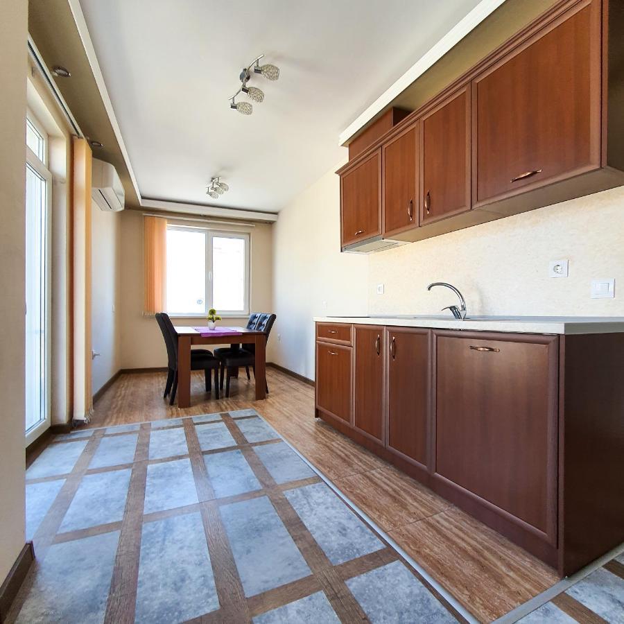 High Esteta Grand Apartment Бургас Екстериор снимка